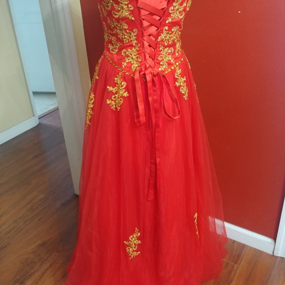 Prom, Quinceañera, or sweet 16 dress - Picture 5 of 8